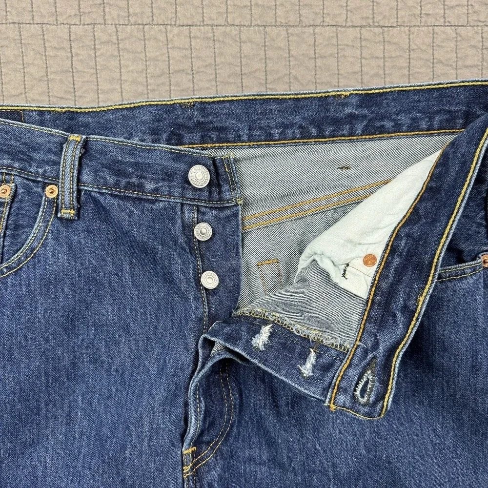 Levis 501 Jeans Men 38x30 (36x30) Blue Medium Wash Button Fly Straight Leg Denim